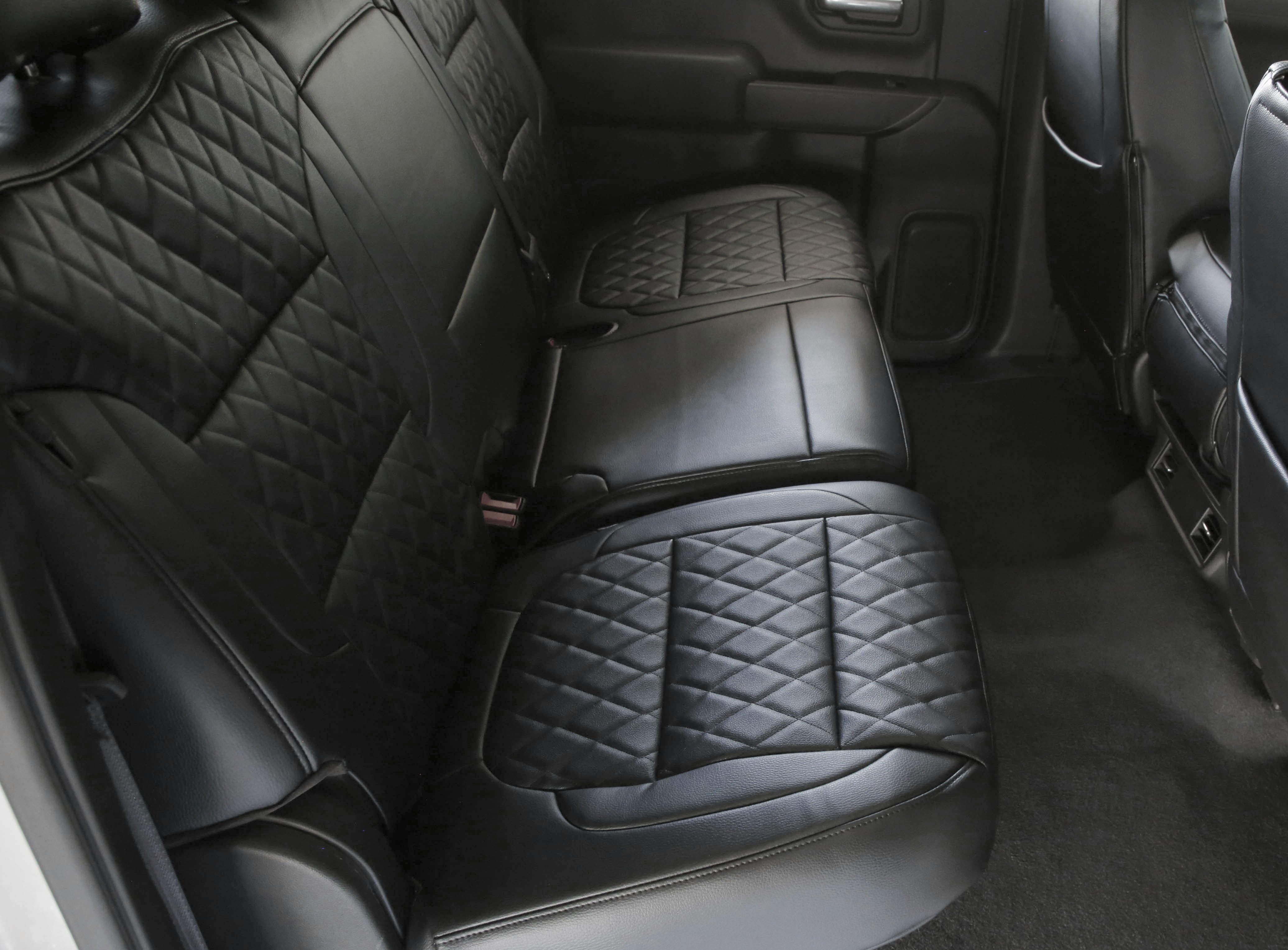 1977 Oldsmobile Custom Cruiser Diamond Stitch Leatherette Seat