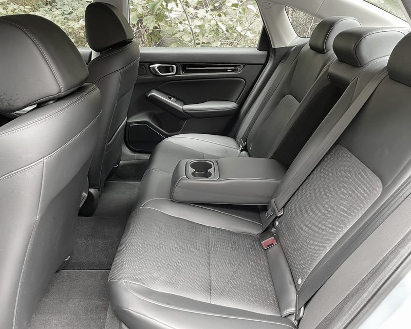 Honda Civic Sedan rear 60/40 backrest with folding armrest solid bottom (not for Hatchback)